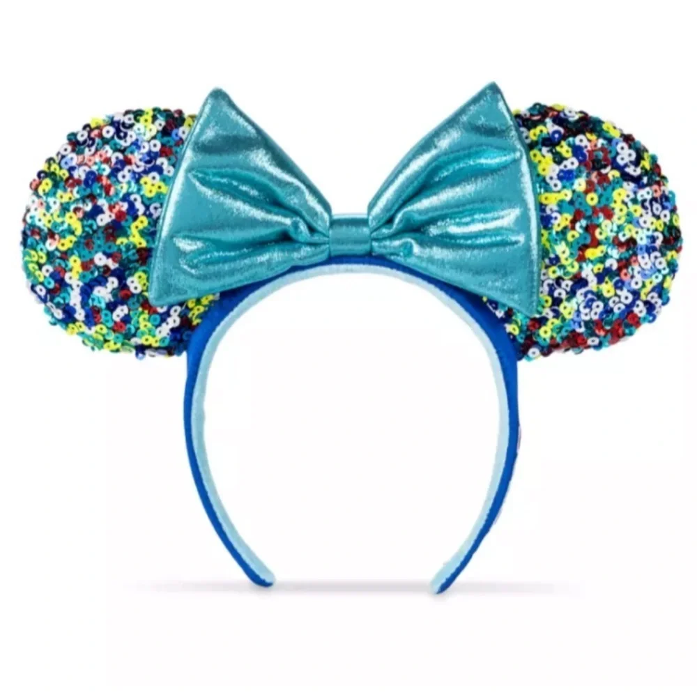 NWT Minnie Mouse ear headband with sequined bow
